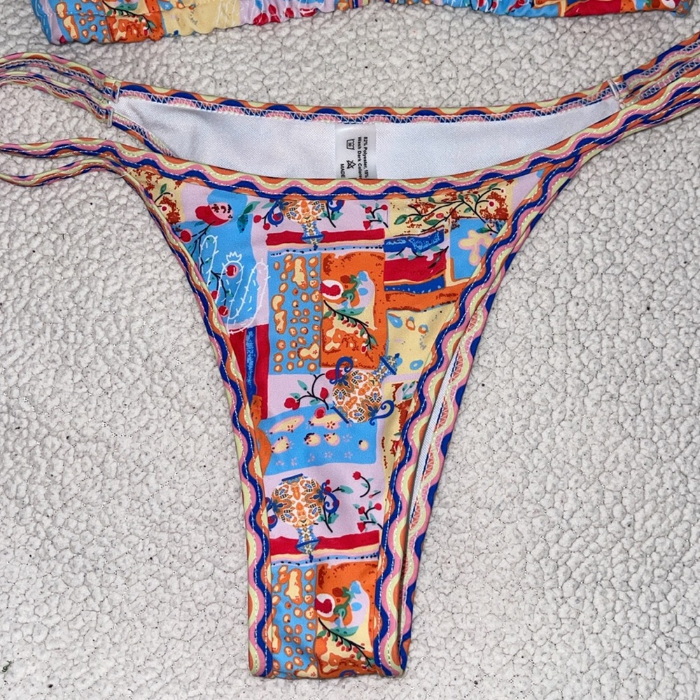 SHEIN Multicolor Patterned Bikini - Picture 3 of 8